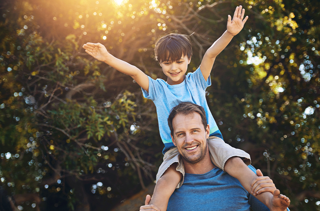 kids-with-father-visiting-family dentist